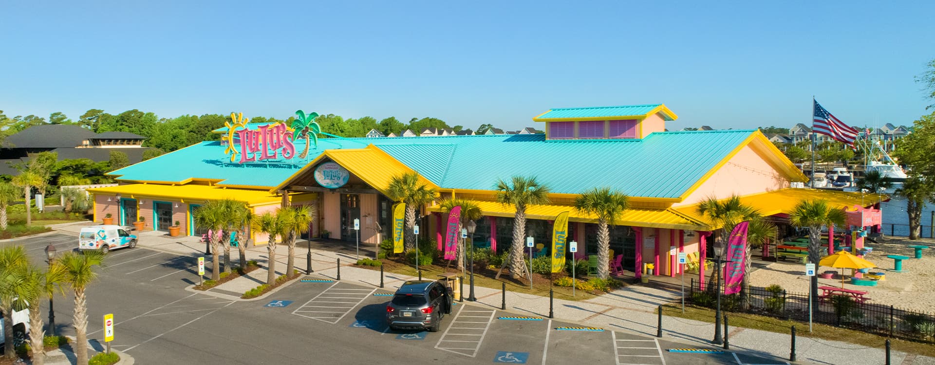 Destin restaurant and nightlife setting for live music nights